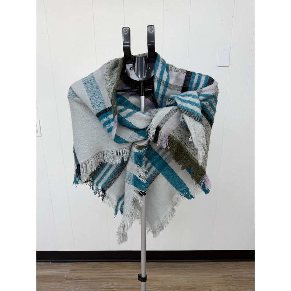 Sonoma Triangle Scarf Women OS Blue Plaid Excellent Fringe Wrap Shawl